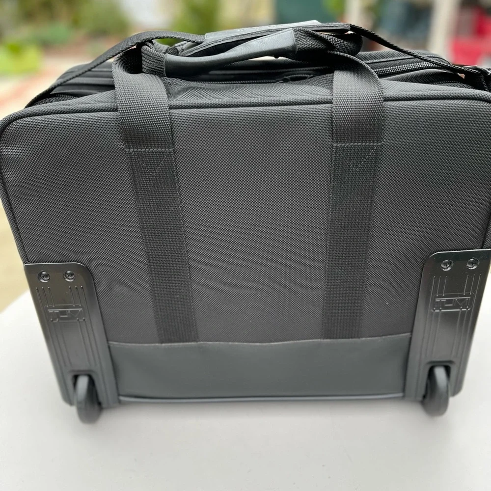 Tumi Medium Trip 2 Wheeled Black Garment Bag